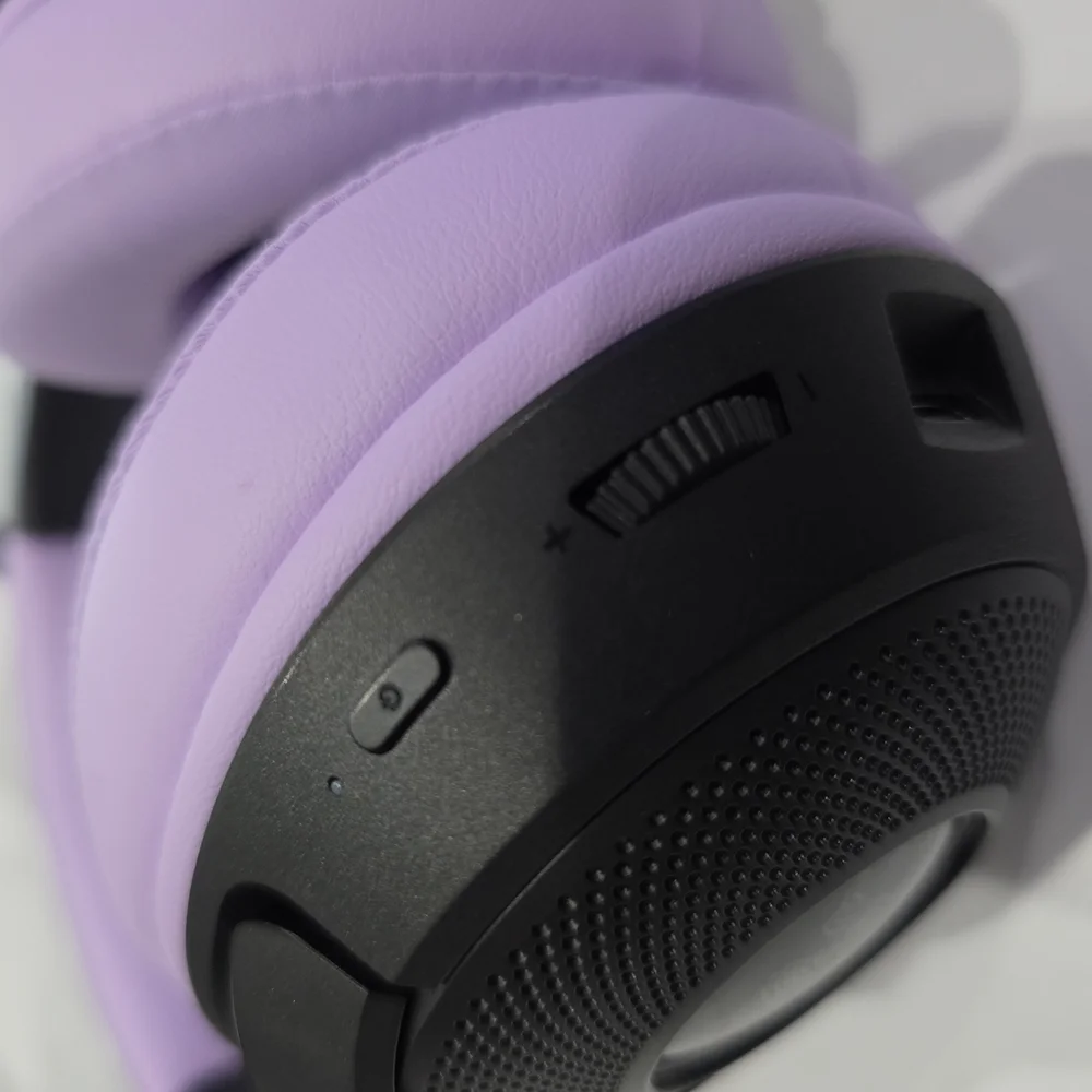 Kuromi Bluetooth Headphones with Cat Ears - Purple - Picture 6 of 12